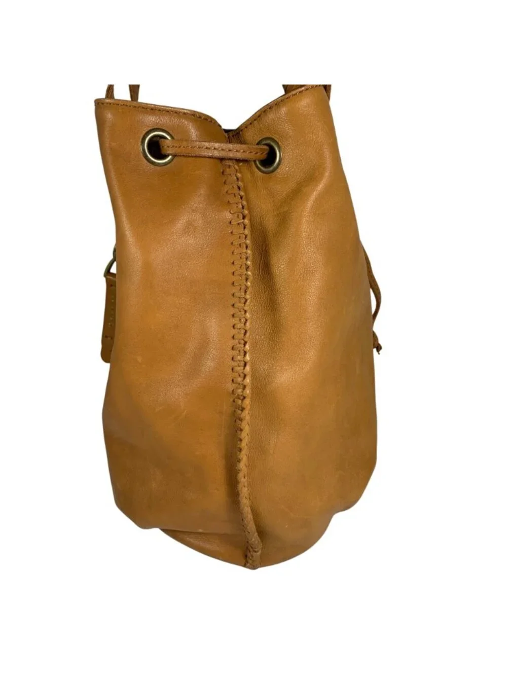 LUCKY BRAND Camel Tan Leather Drawstring Bucket Shoulder Bag Tassel Charm VTG